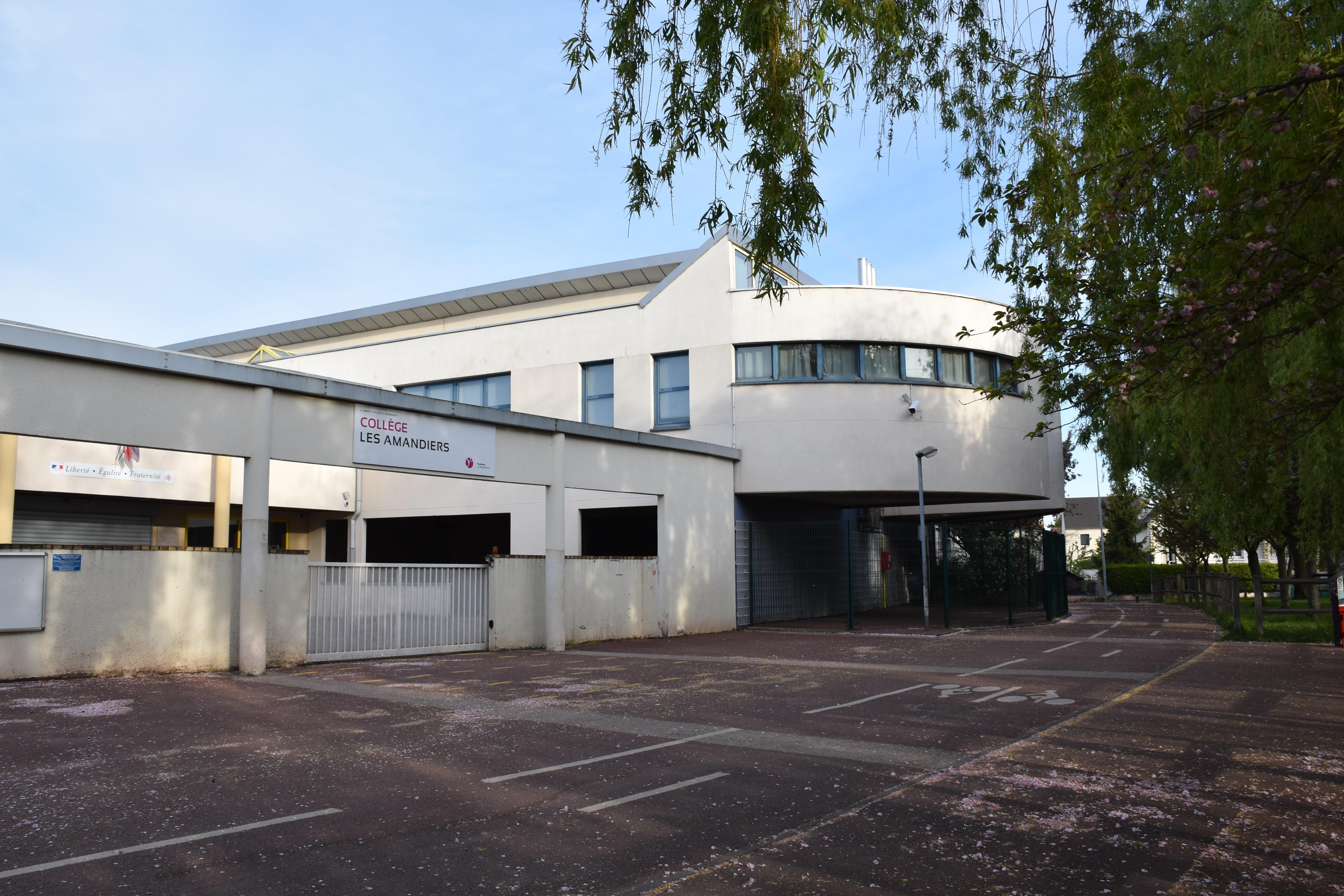 Collège Les Amandiers | Ville de Carrières-sur-Seine